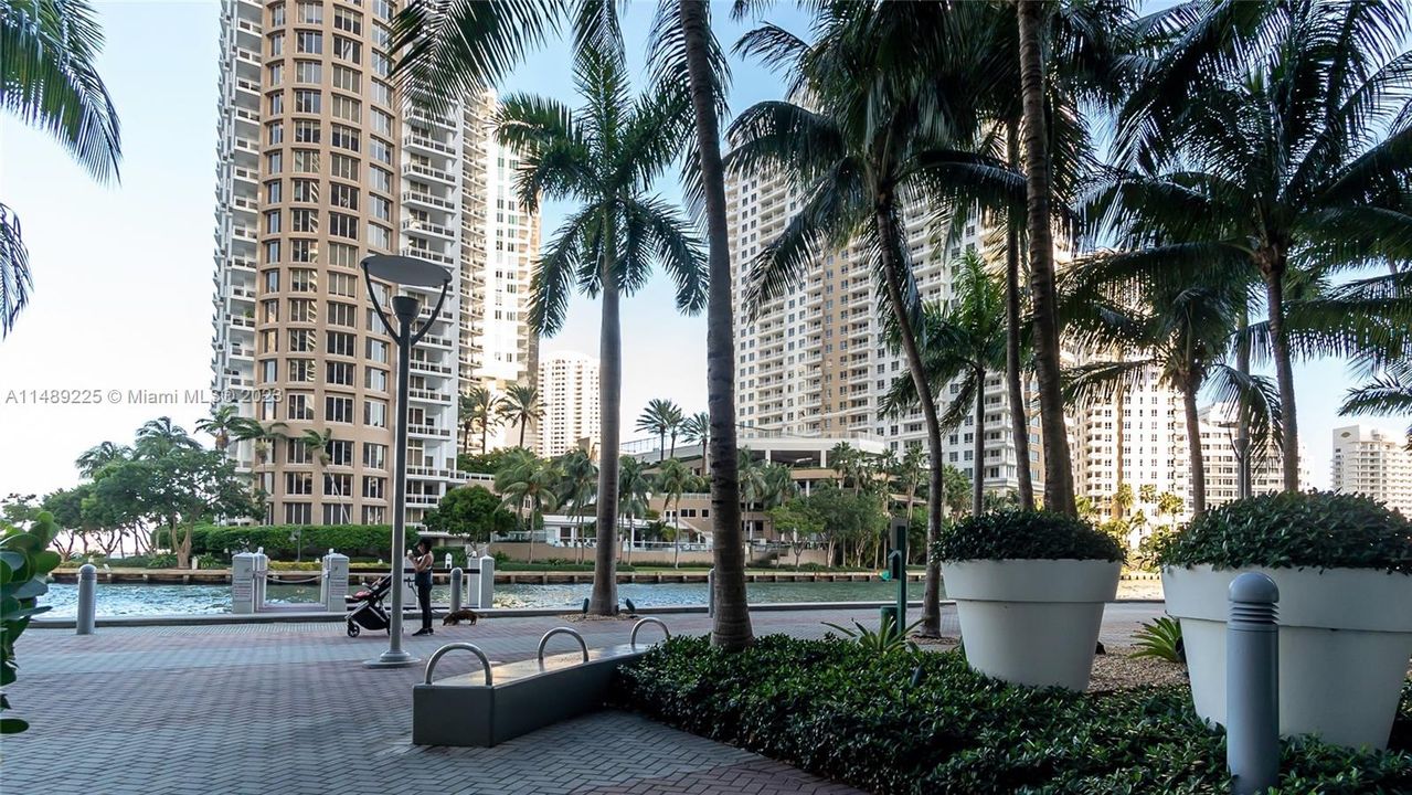 Недавно продано: $425,000 (0 спален, 1 ванн, 598 Квадратных фут)