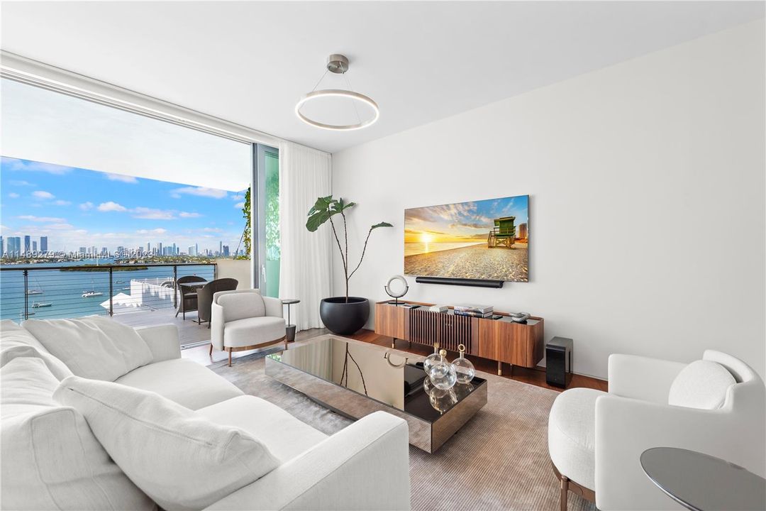 Недавно продано: $3,490,000 (2 спален, 2 ванн, 1910 Квадратных фут)