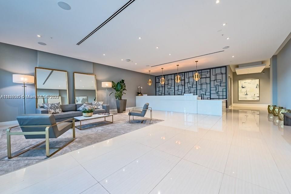 Recently Sold: $375,000 (1 beds, 1 baths, 560 Square Feet)