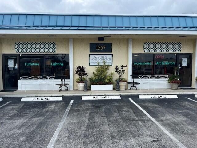 1557 S. Cypress Dr Tenant Palm Beach Hom