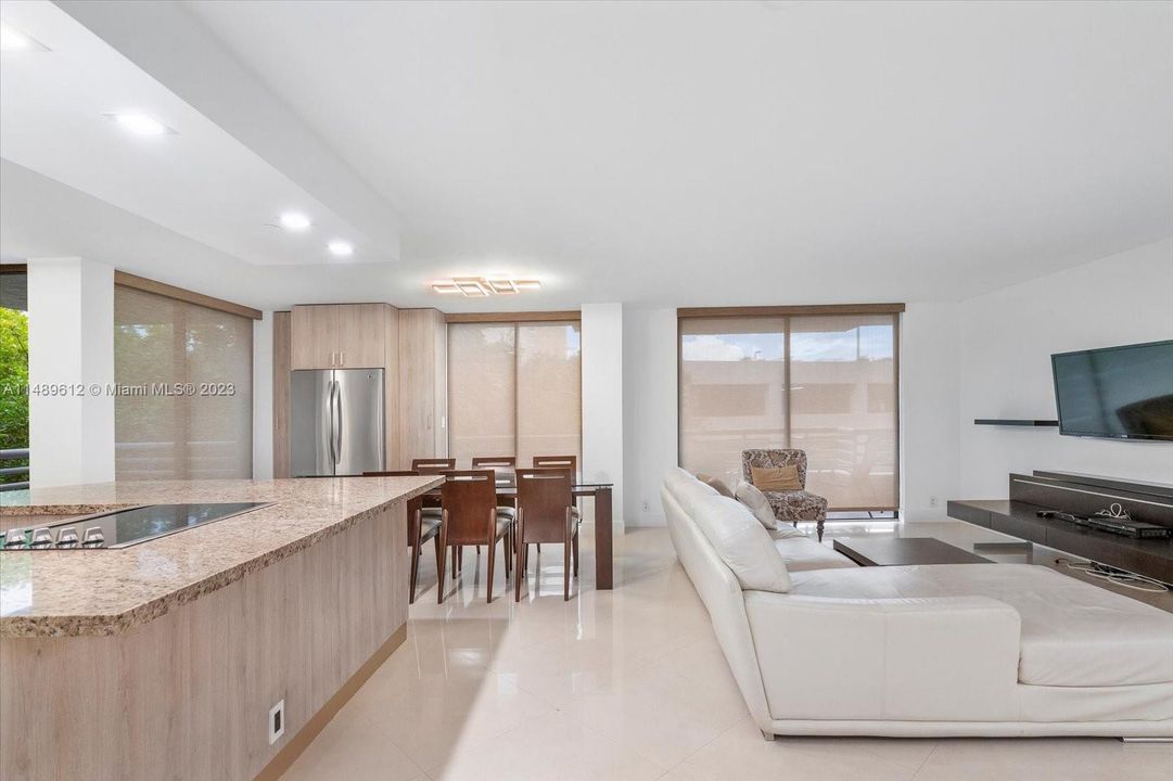 Recently Rented: $3,500 (2 beds, 2 baths, 1271 Square Feet)