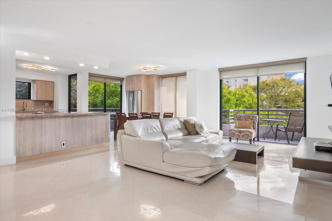 Recently Rented: $3,500 (2 beds, 2 baths, 1271 Square Feet)