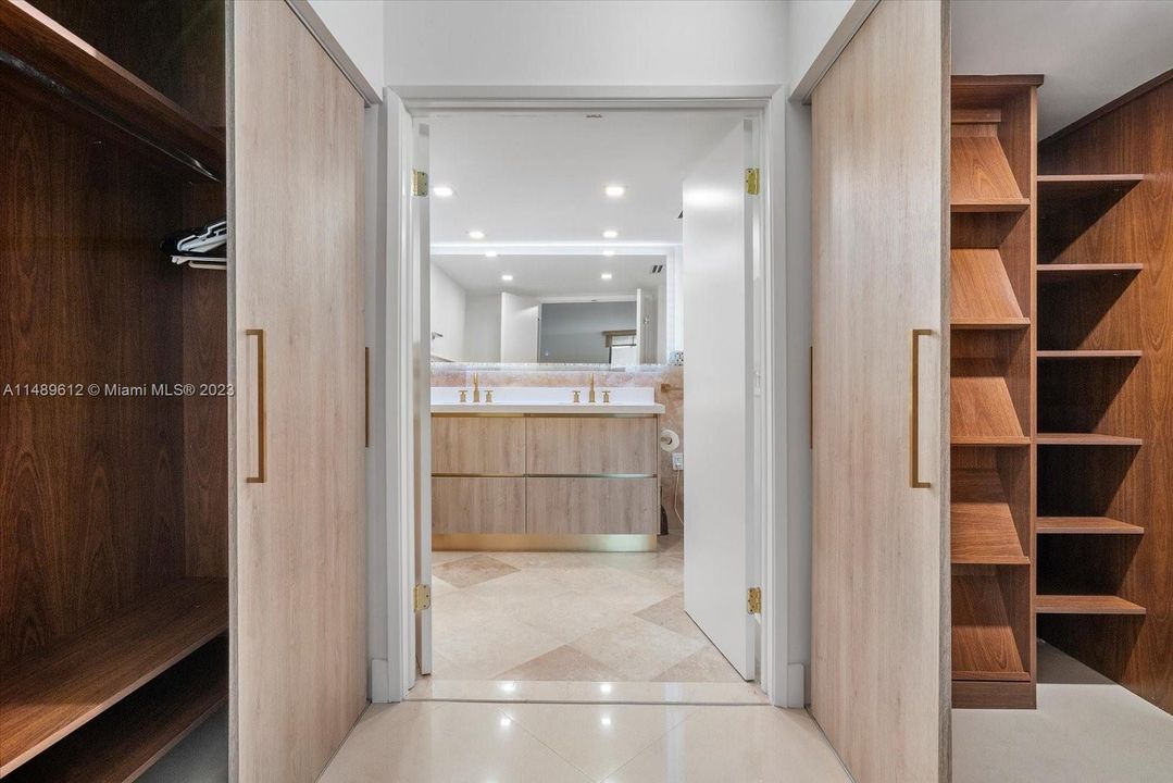 Recently Rented: $3,500 (2 beds, 2 baths, 1271 Square Feet)