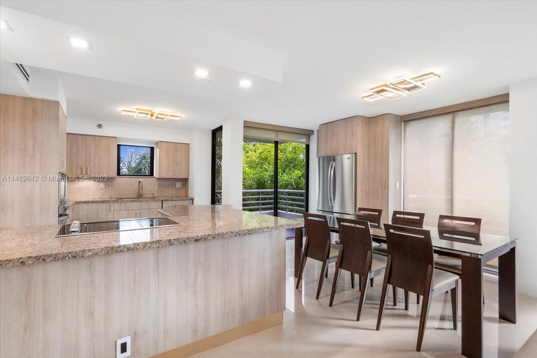 Recently Rented: $3,500 (2 beds, 2 baths, 1271 Square Feet)