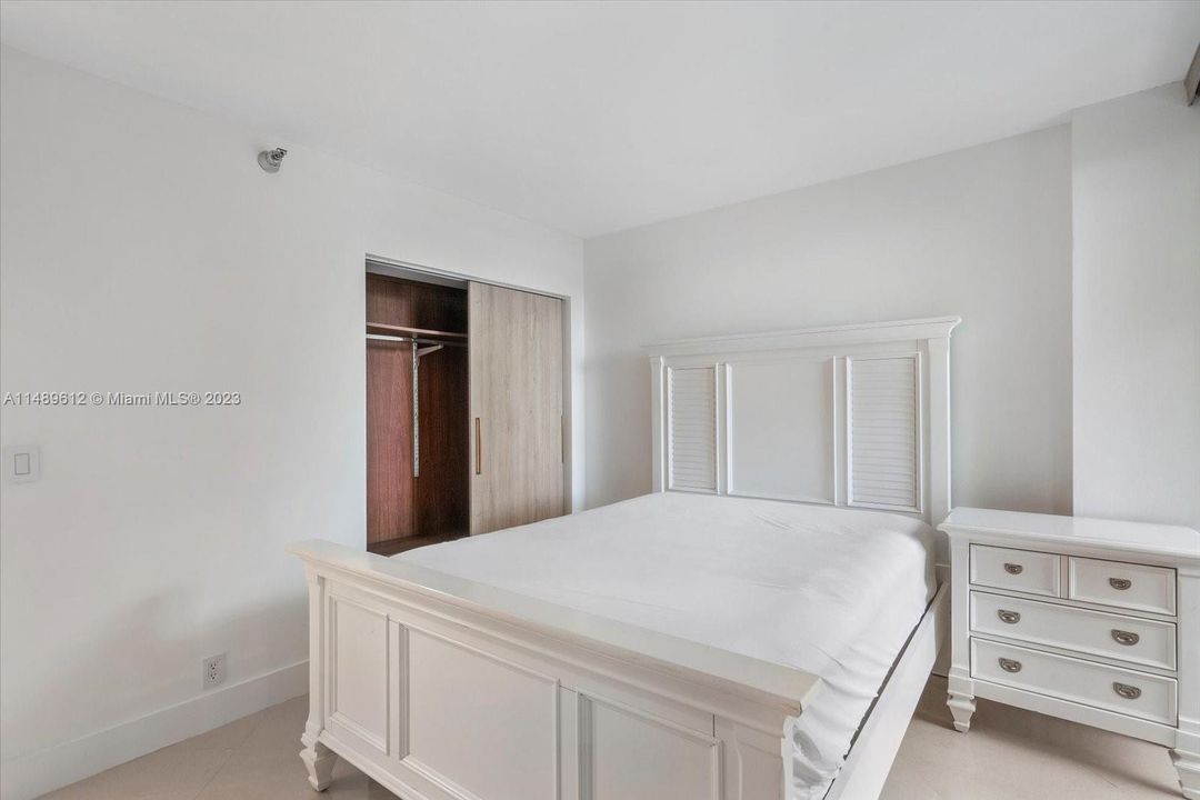 Recently Rented: $3,500 (2 beds, 2 baths, 1271 Square Feet)