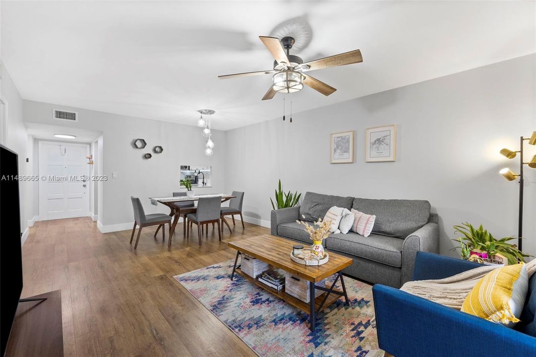 Livingroom Facing The Entryway and Kitchen