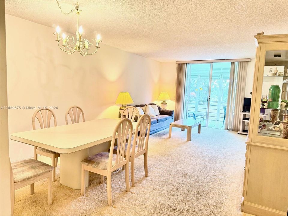 Recently Sold: $180,000 (1 beds, 2 baths, 1050 Square Feet)