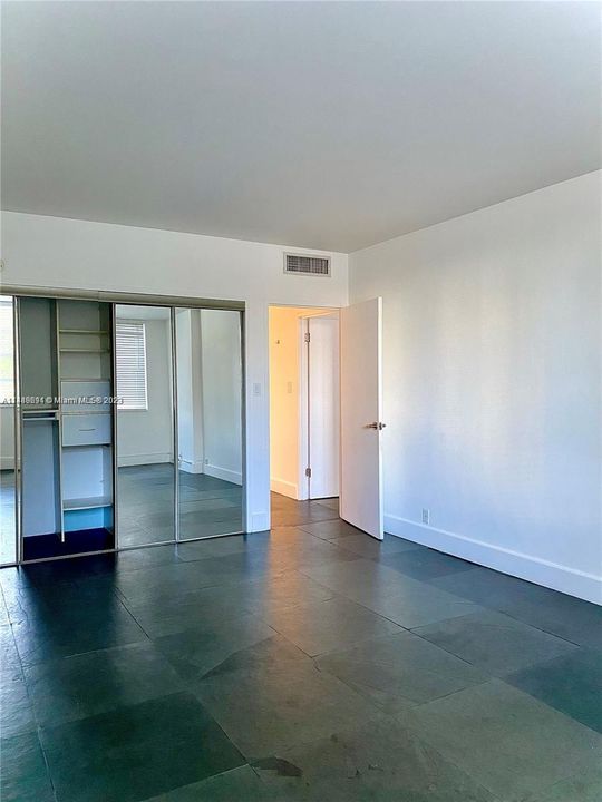 Recently Rented: $2,600 (2 beds, 2 baths, 1230 Square Feet)