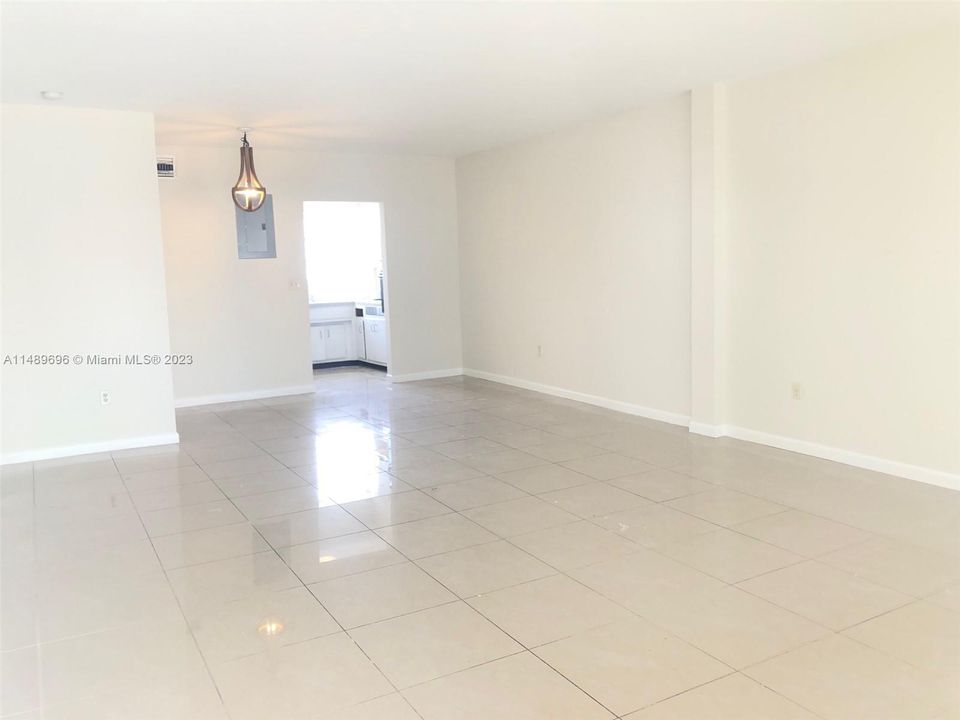 Vendido Recientemente: $229,000 (1 camas, 1 baños, 760 Pies cuadrados)