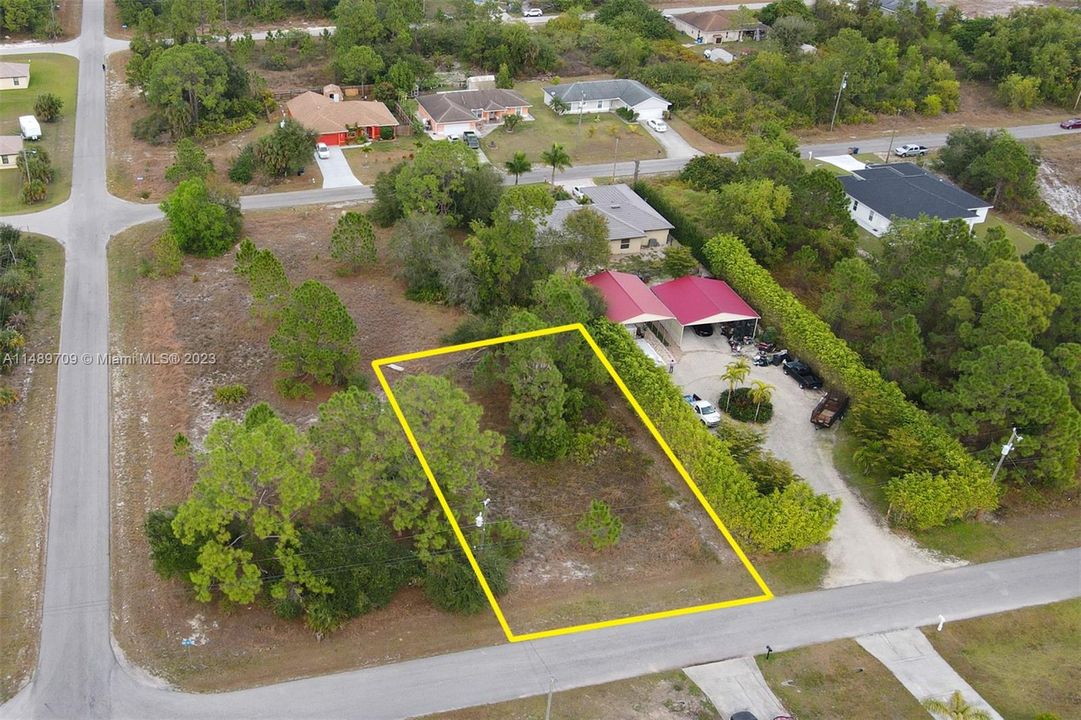 最近售出: $31,000 (0.25 acres)