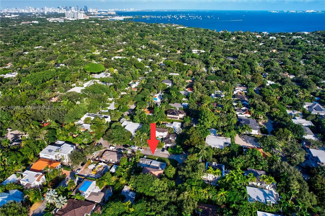 Recently Sold: $1,300,000 (3 beds, 2 baths, 1030 Square Feet)