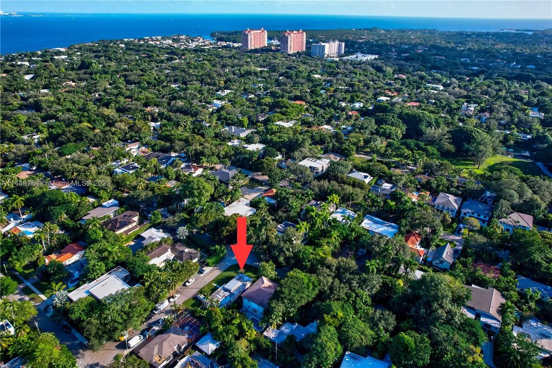 Recently Sold: $1,300,000 (3 beds, 2 baths, 1030 Square Feet)