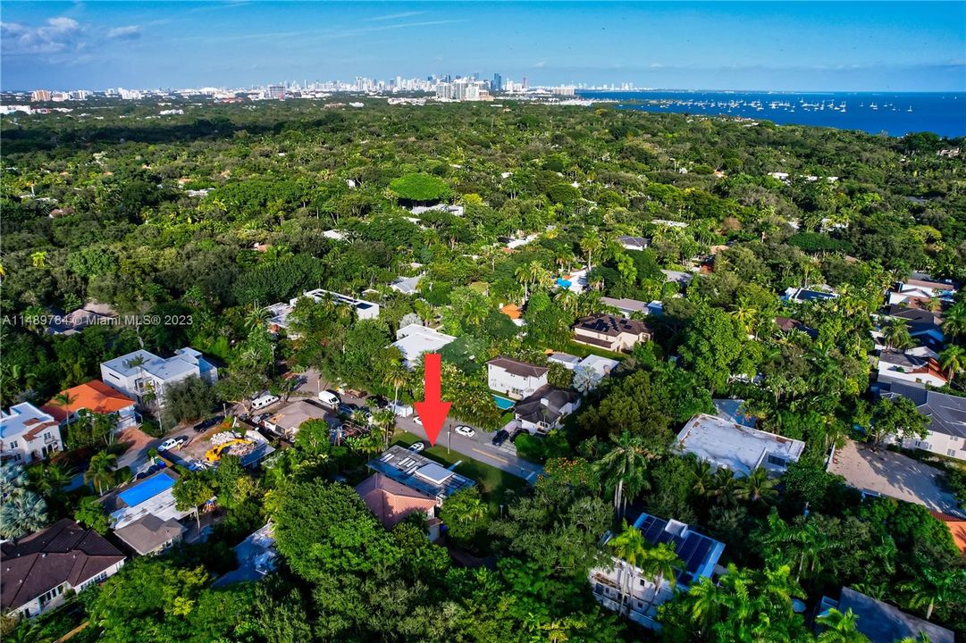 Recently Sold: $1,300,000 (3 beds, 2 baths, 1030 Square Feet)