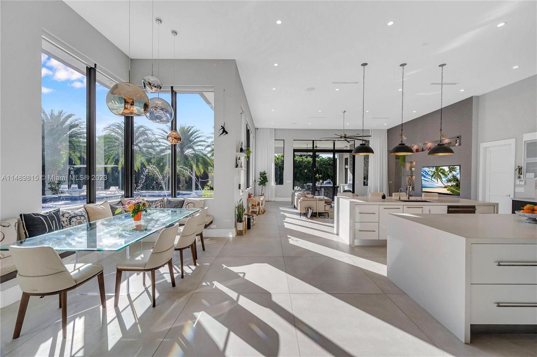 Recently Sold: $5,999,999 (7 beds, 9 baths, 9045 Square Feet)