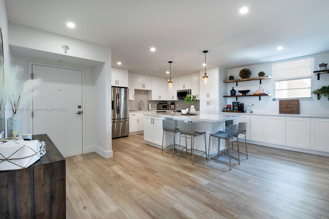 Recently Sold: $895,000 (2 beds, 2 baths, 1510 Square Feet)