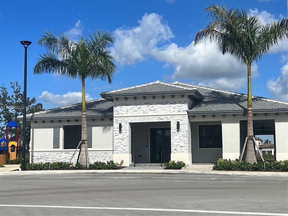 Недавно продано: $525,000 (3 спален, 2 ванн, 1344 Квадратных фут)