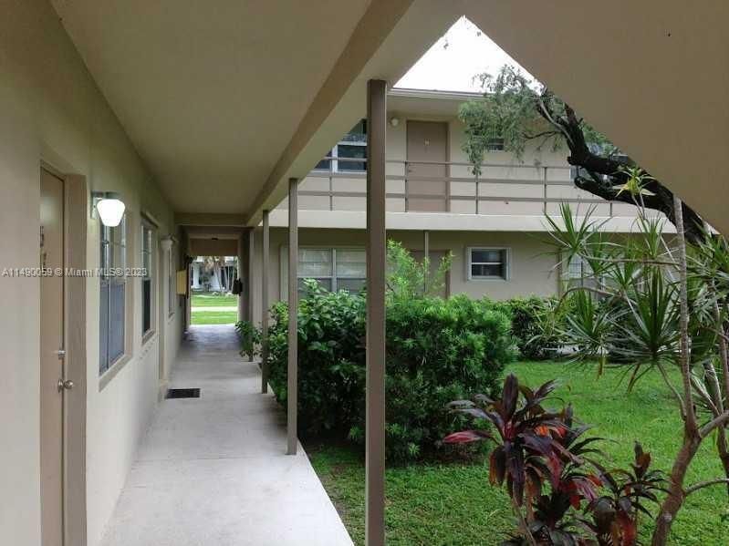 Recently Sold: $196,000 (2 beds, 2 baths, 840 Square Feet)