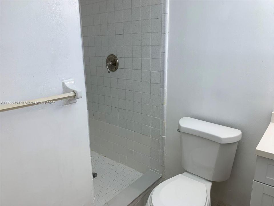 Recently Sold: $196,000 (2 beds, 2 baths, 840 Square Feet)