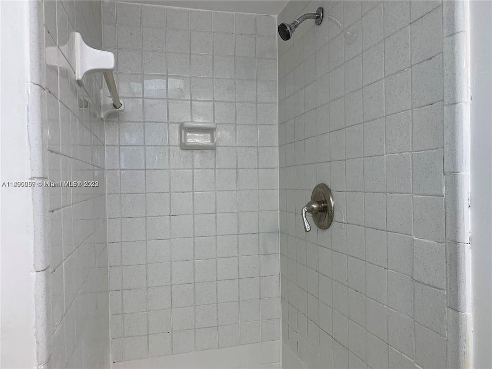 Recently Sold: $196,000 (2 beds, 2 baths, 840 Square Feet)