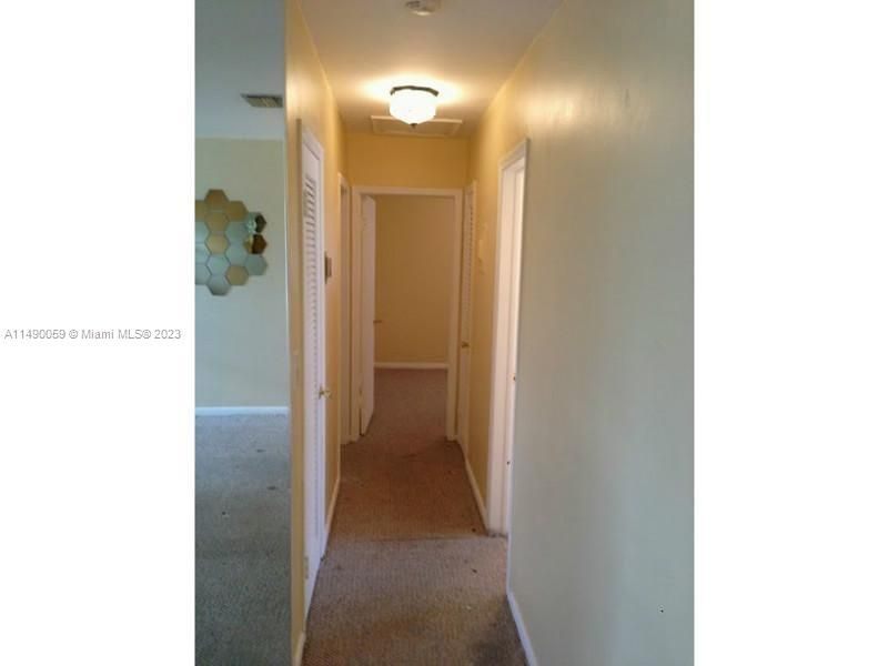 Recently Sold: $196,000 (2 beds, 2 baths, 840 Square Feet)