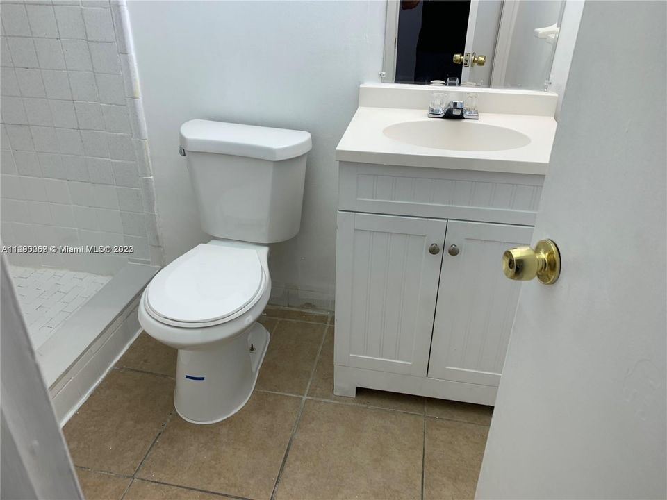 Recently Sold: $196,000 (2 beds, 2 baths, 840 Square Feet)