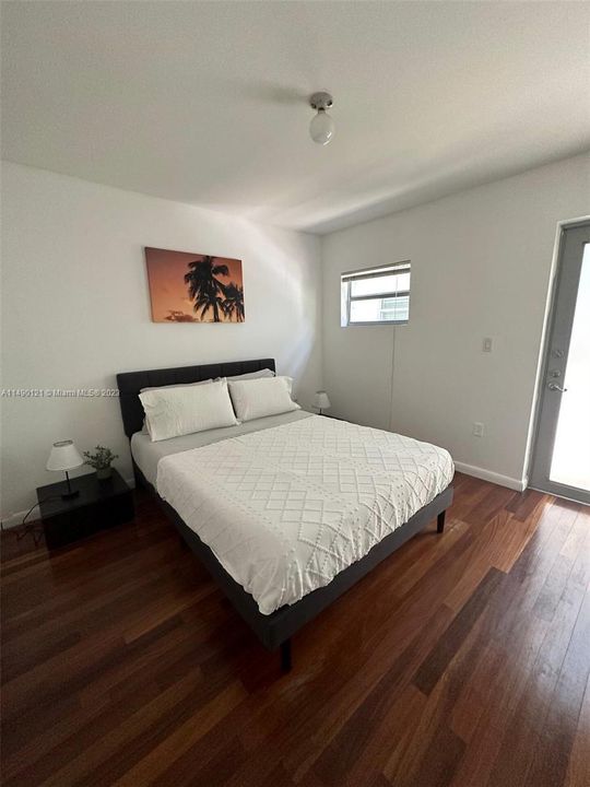 For Sale: $245,000 (1 beds, 1 baths, 436 Square Feet)