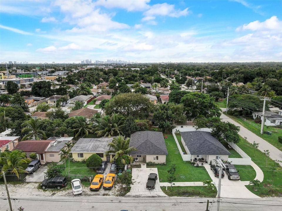 Недавно продано: $540,000 (4 спален, 2 ванн, 1443 Квадратных фут)