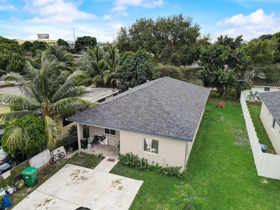 Недавно продано: $540,000 (4 спален, 2 ванн, 1443 Квадратных фут)