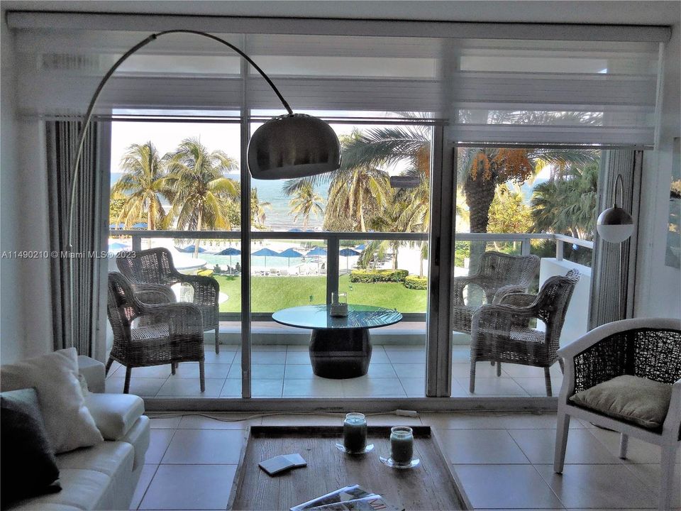 В аренду: $5,300 (2 спален, 2 ванн, 1030 Квадратных фут)