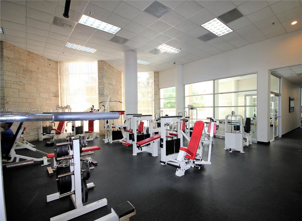 В аренду: $5,300 (2 спален, 2 ванн, 1030 Квадратных фут)