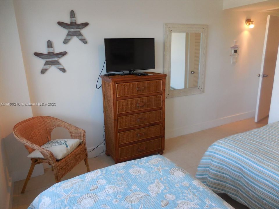 В аренду: $5,300 (2 спален, 2 ванн, 1030 Квадратных фут)