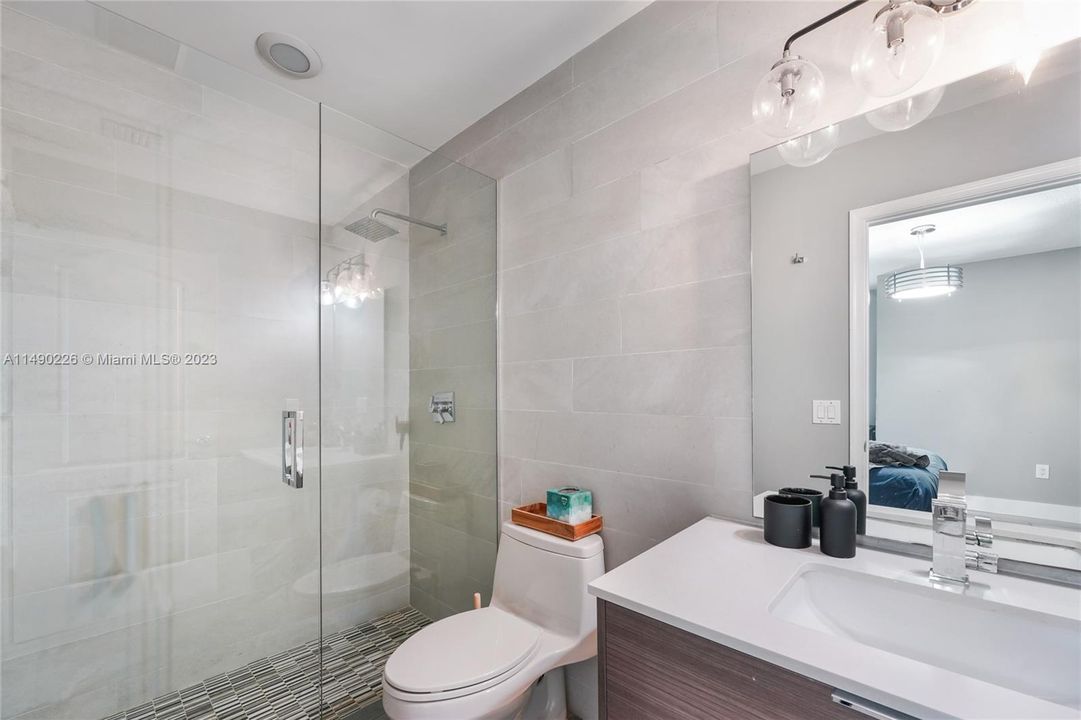 Recently Rented: $9,990 (4 beds, 4 baths, 2954 Square Feet)