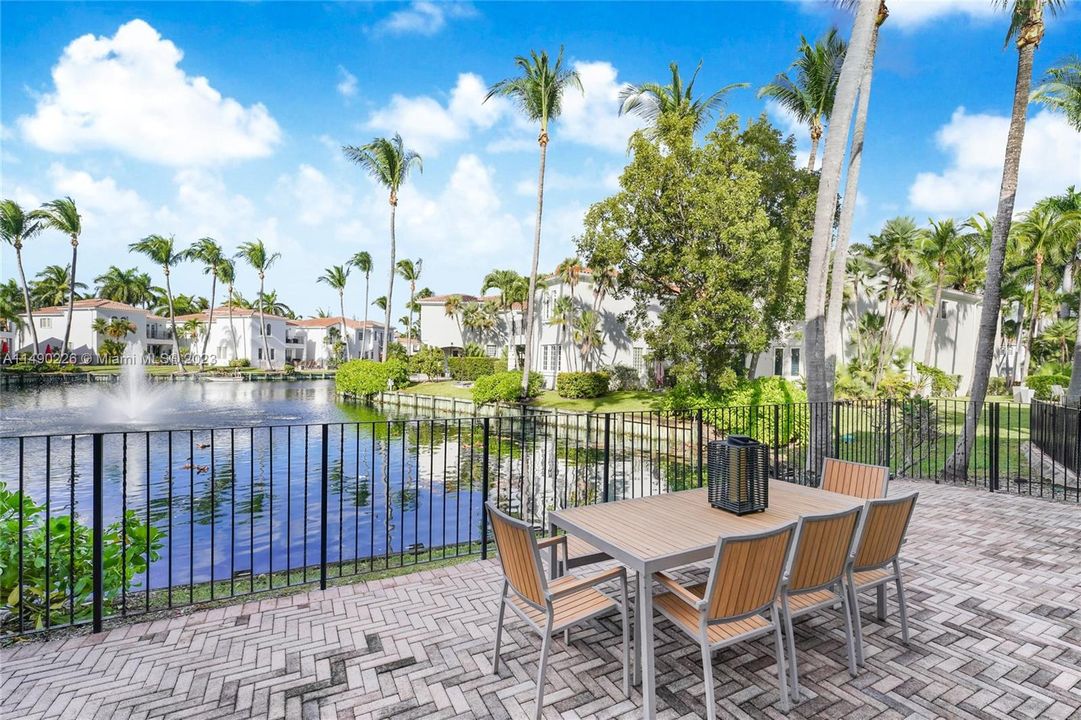 Recently Rented: $9,990 (4 beds, 4 baths, 2954 Square Feet)