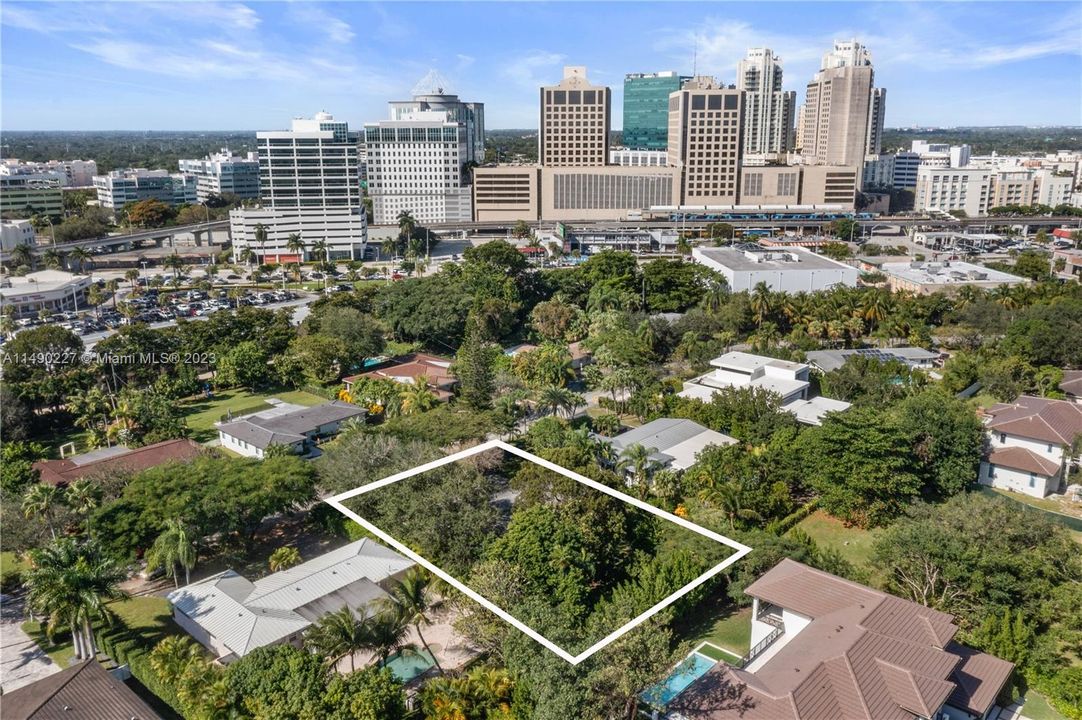 Recently Sold: $1,275,000 (4 beds, 3 baths, 2576 Square Feet)