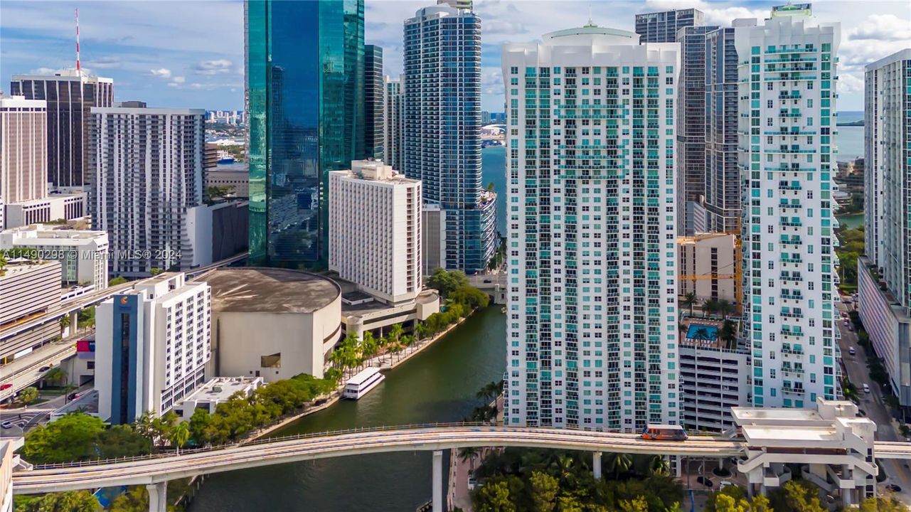 Недавно продано: $435,000 (1 спален, 1 ванн, 775 Квадратных фут)