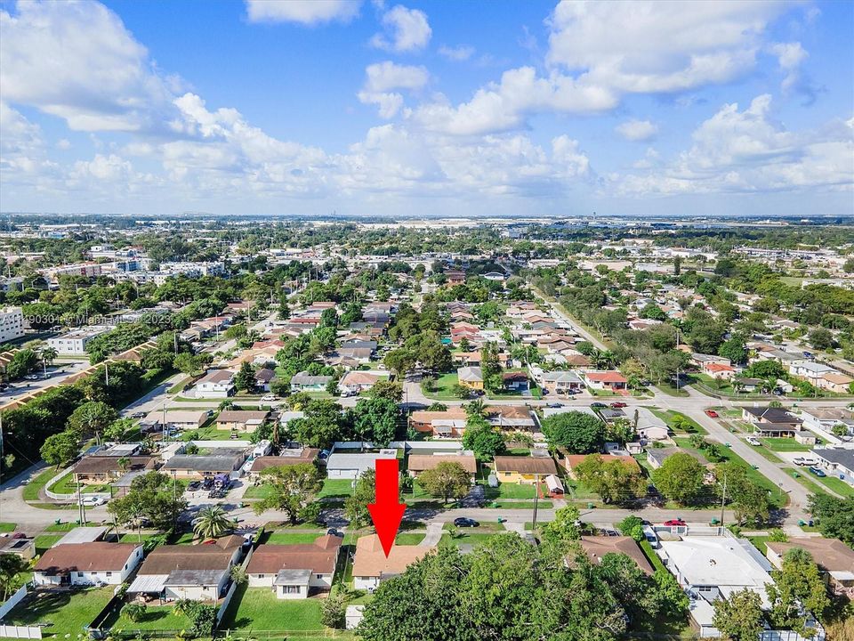 Recently Sold: $435,000 (3 beds, 2 baths, 1370 Square Feet)