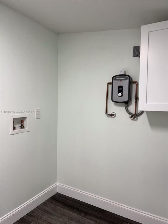 Recently Sold: $459,000 (3 beds, 2 baths, 1342 Square Feet)