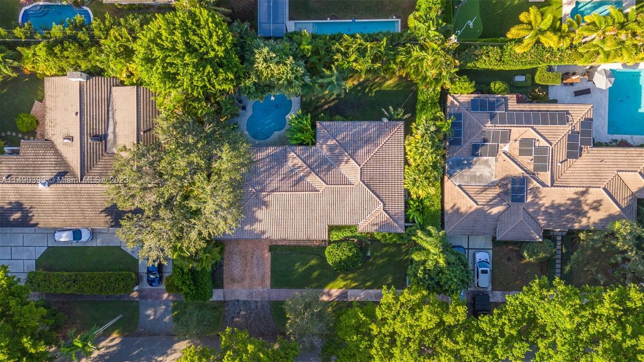 Недавно продано: $2,195,000 (3 спален, 2 ванн, 2070 Квадратных фут)