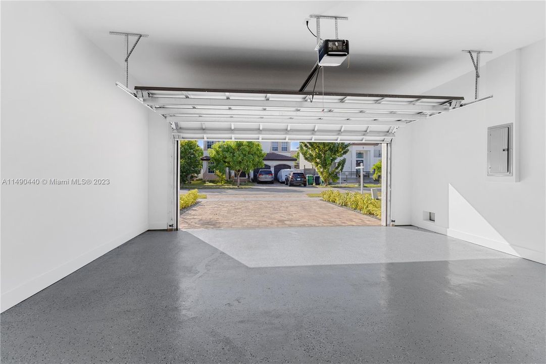 Recently Sold: $889,900 (4 beds, 3 baths, 2000 Square Feet)