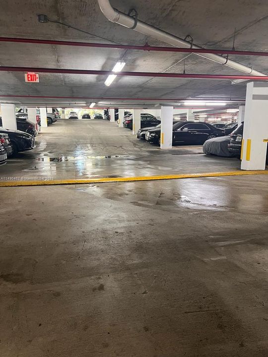 最近售出: $4,800 (290,968 平方英尺)