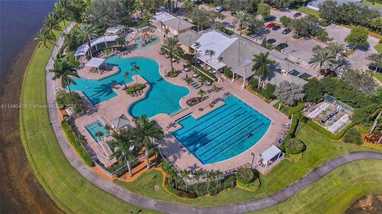 Recently Sold: $827,000 (4 beds, 2 baths, 1802 Square Feet)