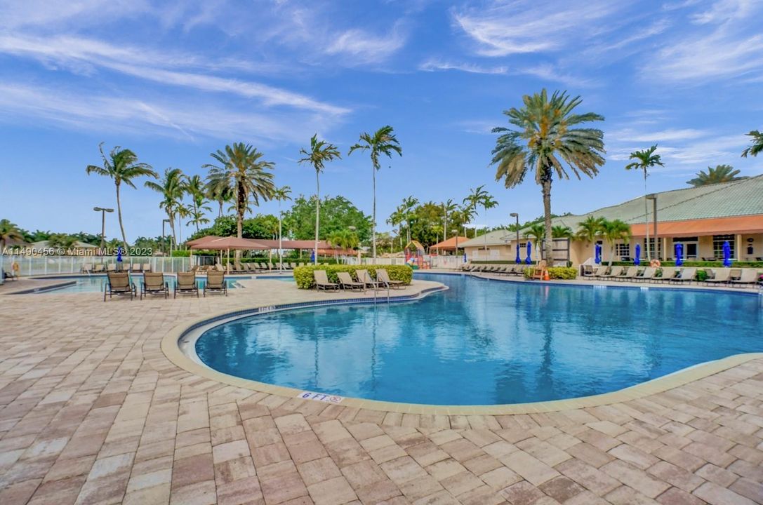 Recently Sold: $827,000 (4 beds, 2 baths, 1802 Square Feet)