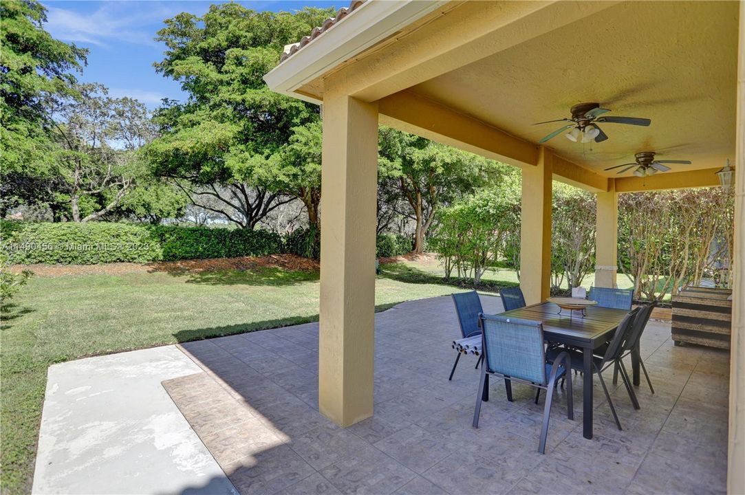 Recently Sold: $827,000 (4 beds, 2 baths, 1802 Square Feet)