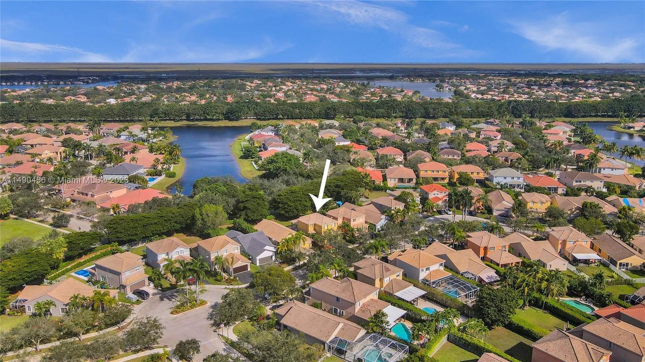 Recently Sold: $827,000 (4 beds, 2 baths, 1802 Square Feet)