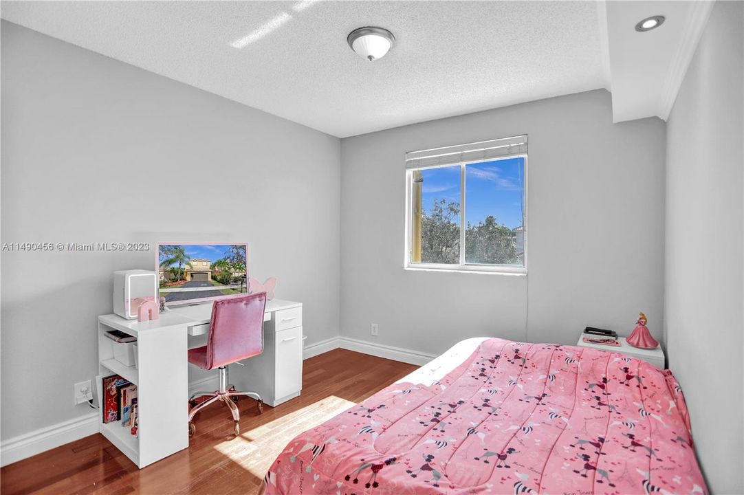 Recently Sold: $827,000 (4 beds, 2 baths, 1802 Square Feet)