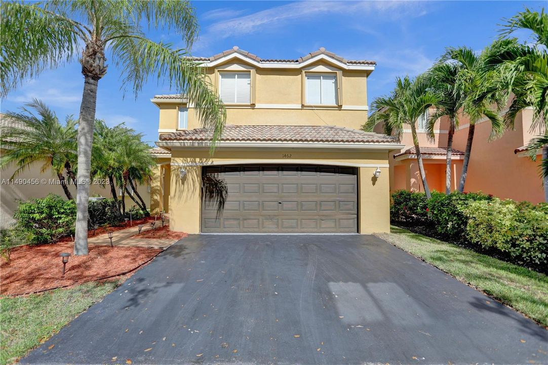 Recently Sold: $827,000 (4 beds, 2 baths, 1802 Square Feet)