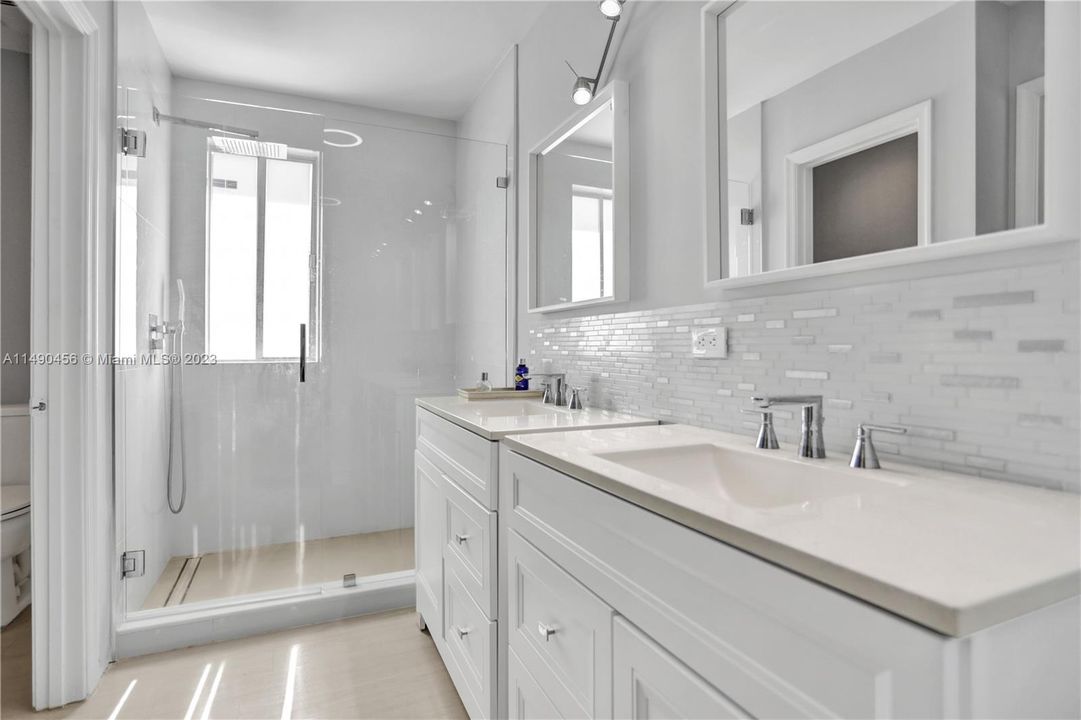 Recently Sold: $827,000 (4 beds, 2 baths, 1802 Square Feet)