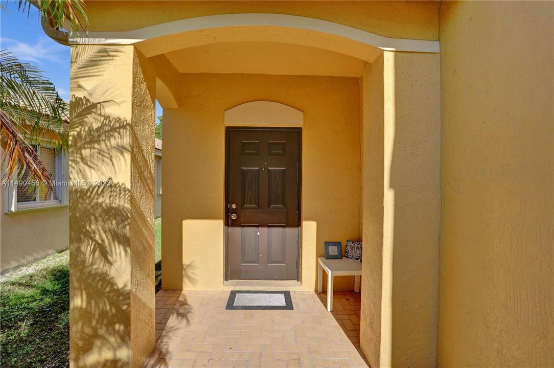 Recently Sold: $827,000 (4 beds, 2 baths, 1802 Square Feet)