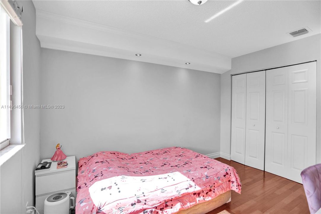 Recently Sold: $827,000 (4 beds, 2 baths, 1802 Square Feet)