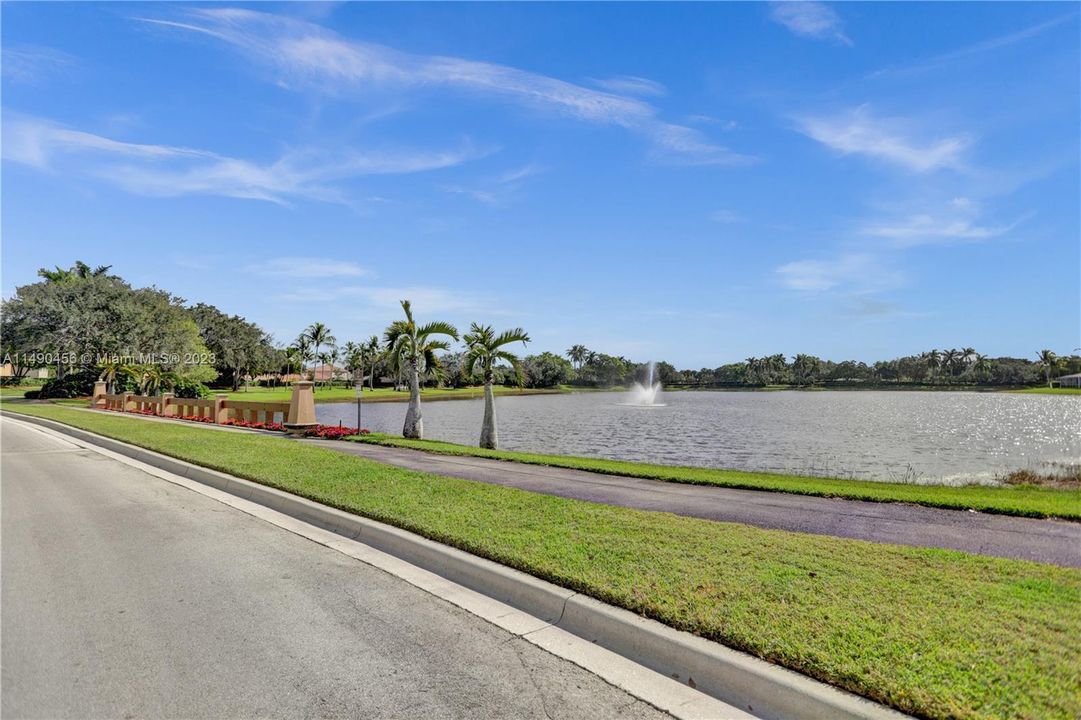 Recently Sold: $827,000 (4 beds, 2 baths, 1802 Square Feet)